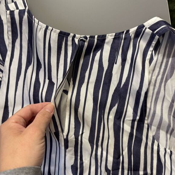 Theory Adlerdale B Dress Size 4 100% Silk blue white MSRP $365 - Picture 6 of 10